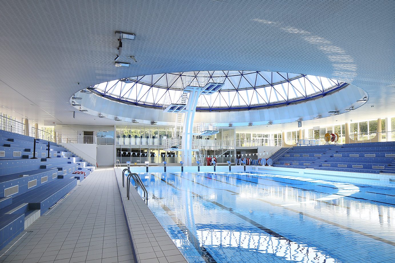 Le Dôme - Piscine Intercommunale de Saint-Germain-en-Laye - Destination ...