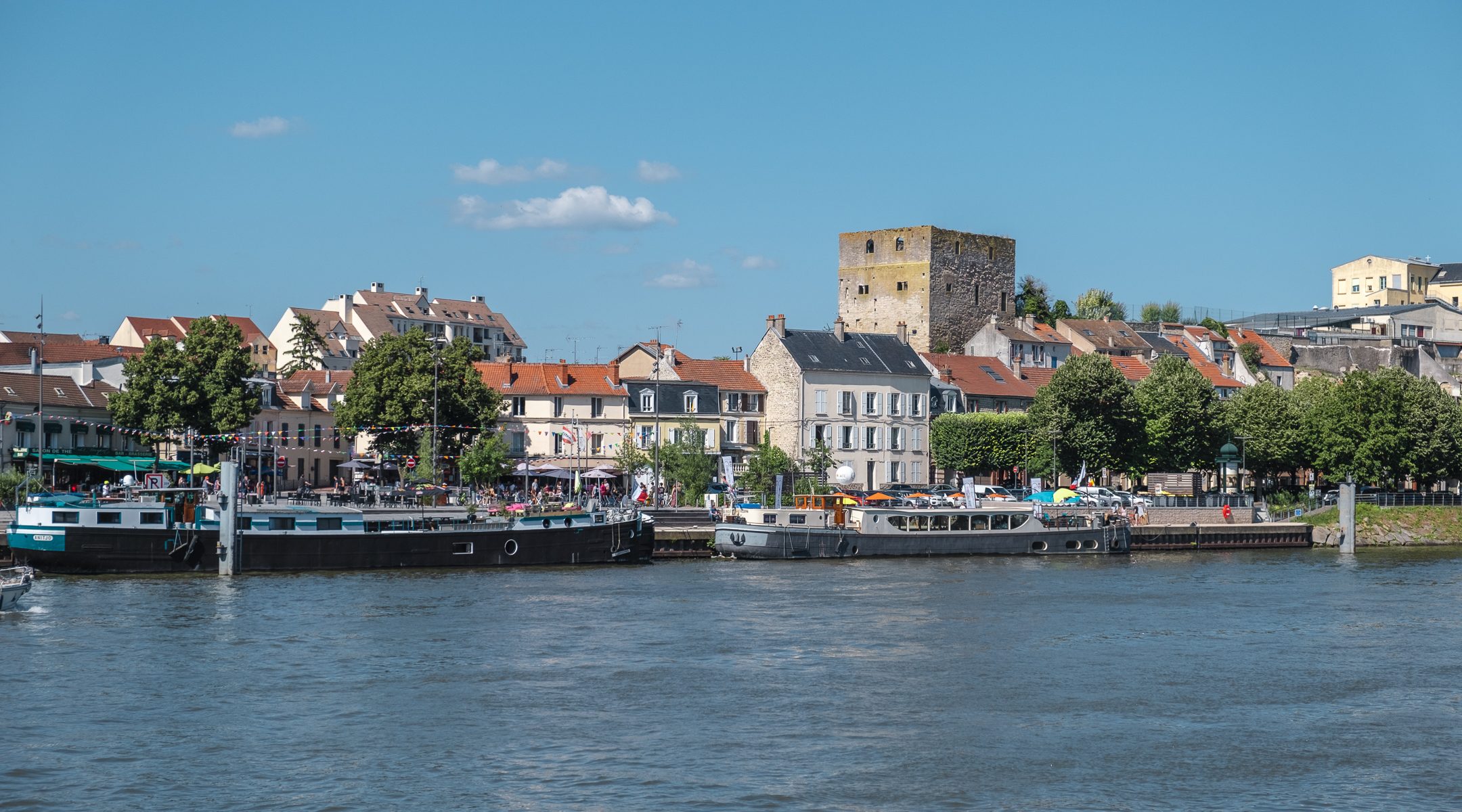 Conflans vue de la Seine