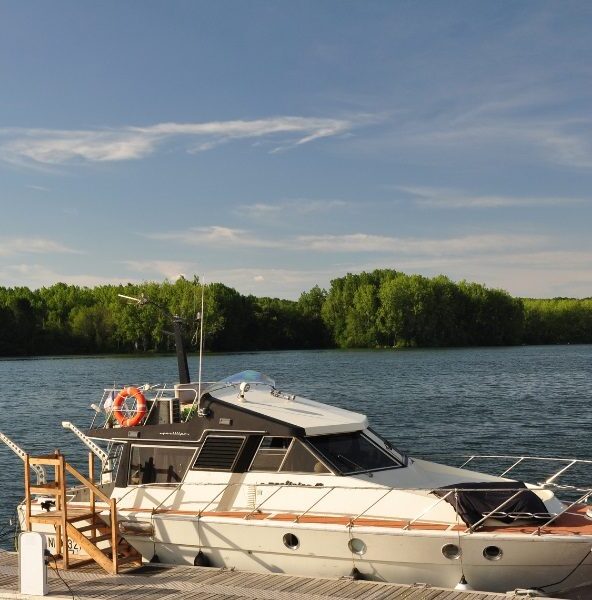 Yatch, L'Odysea_Saint-Martin-la-Garenne