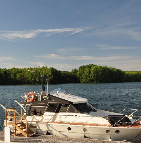 Yatch, L'Odysea_Saint-Martin-la-Garenne